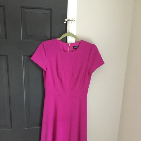 ADORABLE Tahari Dress. Go from desk to dinner! - Picture 7 of 7